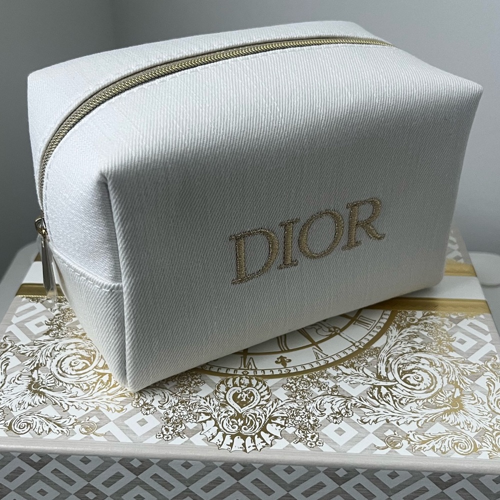 Authentic Dior Beauty Ivory White and Gold Makeup Cosmetic Bag Limited Edition - Picture 2 of 5